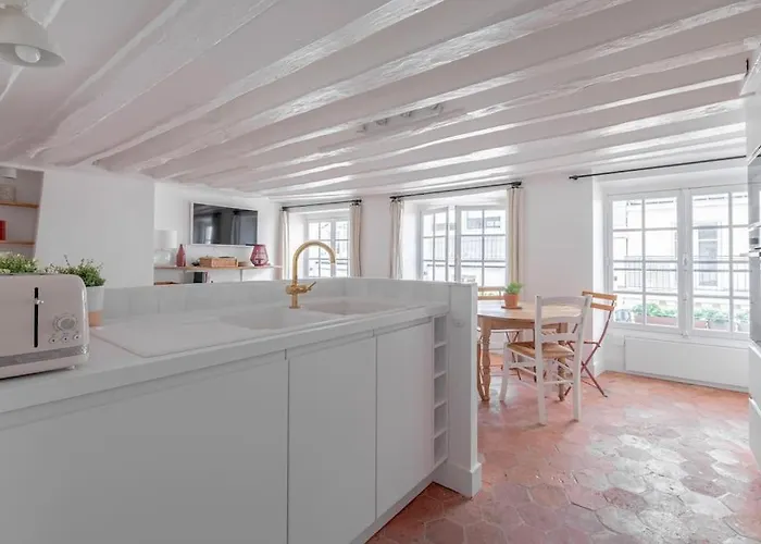 3 Rooms, View On Roofs Chic & Cosy - 70 M2 公寓 巴黎